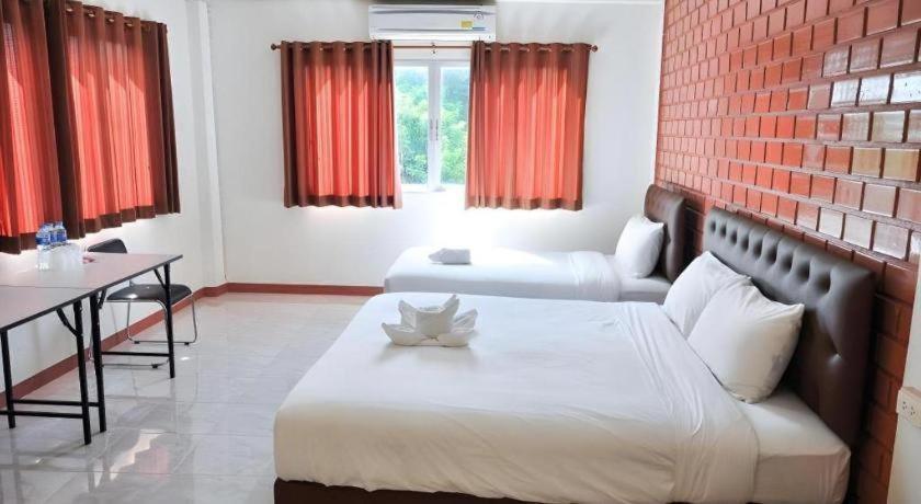 Bussarakam Place Hotel Chanthaburi Exterior foto